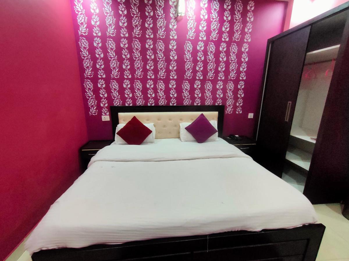 Hotel Dev Bhoomi Inn ริชิเคช ภายนอก รูปภาพ