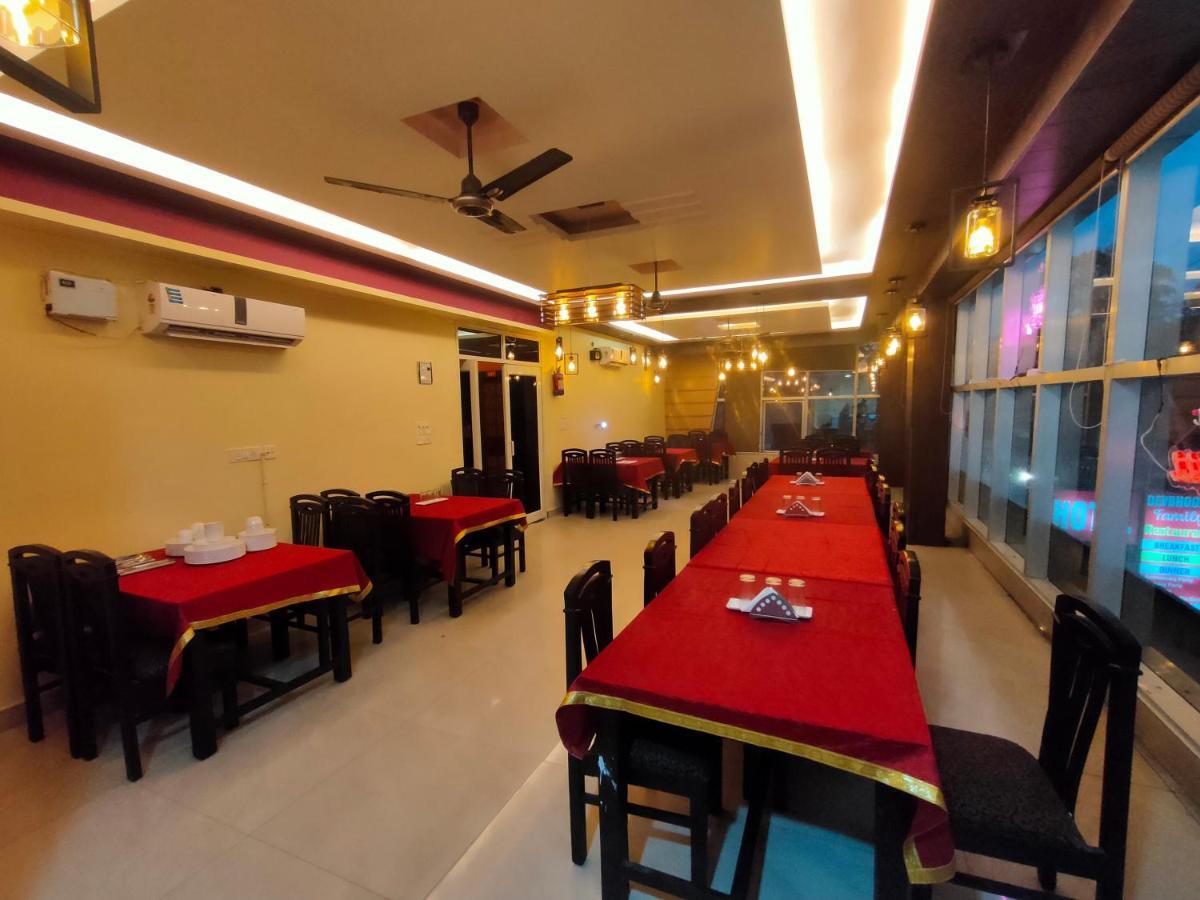 Hotel Dev Bhoomi Inn ริชิเคช ภายนอก รูปภาพ