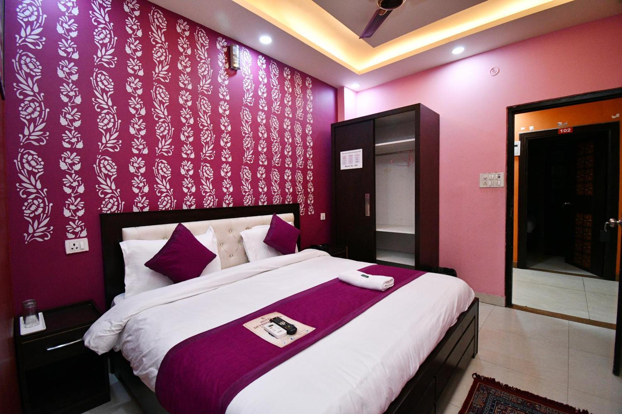 Hotel Dev Bhoomi Inn ริชิเคช ภายนอก รูปภาพ