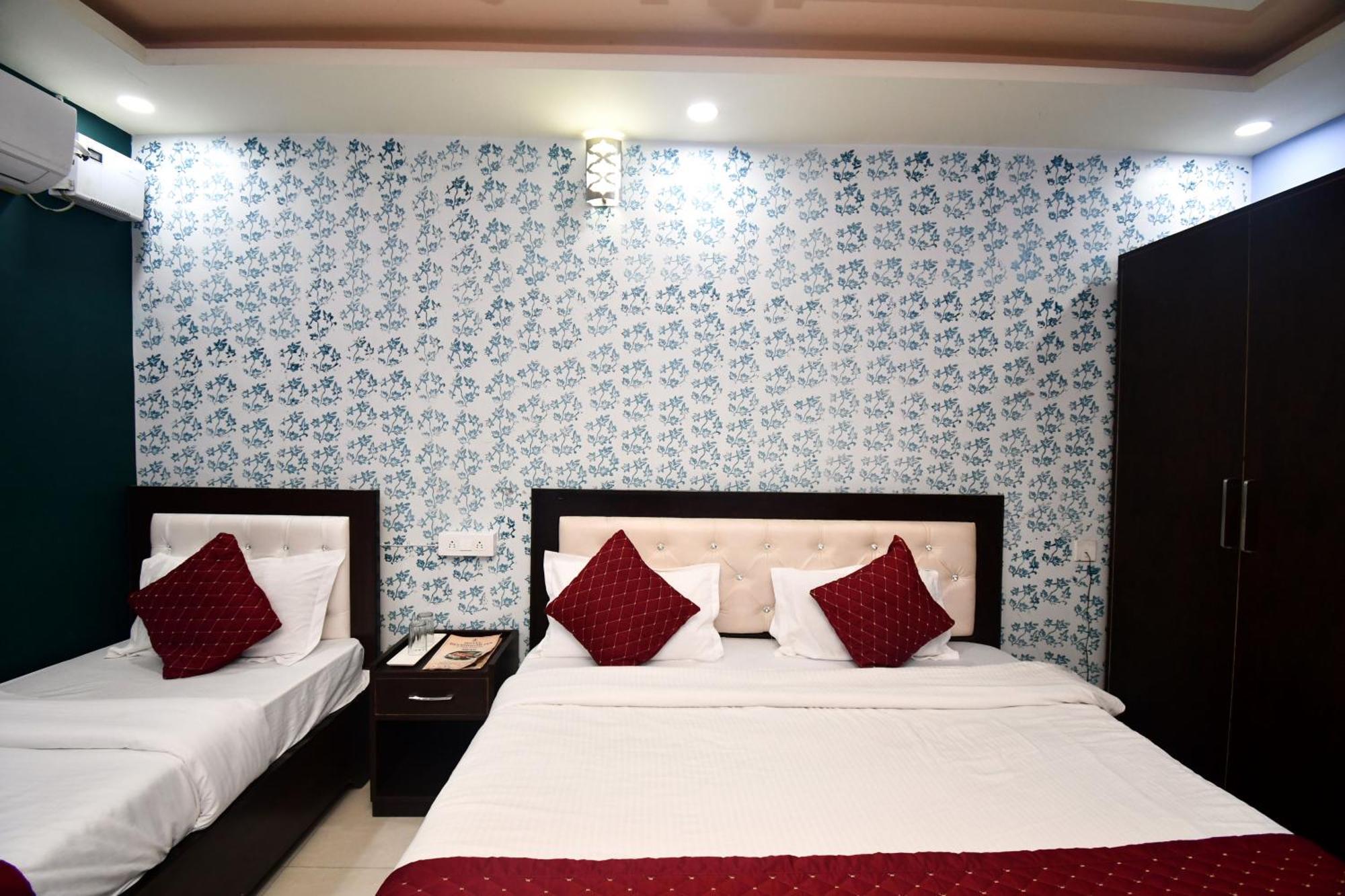 Hotel Dev Bhoomi Inn ริชิเคช ภายนอก รูปภาพ